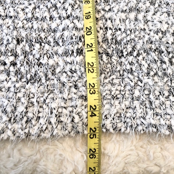 SO Oversized V-Neck Fuzzy Sweater - Picture 7 of 7